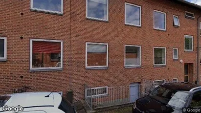 Andelsboliger til salg i Viby J - Foto fra Google Street View Andelsboliger til salg i Viby J - Foto fra Google Street View