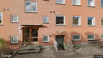 Andelsboliger til salg i Brabrand - Foto fra Google Street View Andelsboliger til salg i Brabrand - Foto fra Google Street View